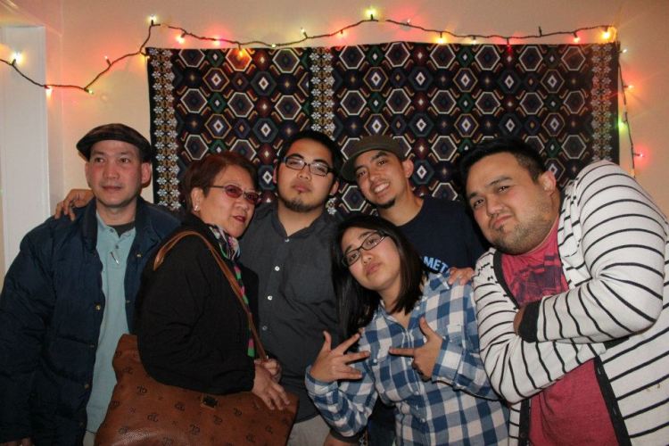 226855_436737786409025_986843943_n